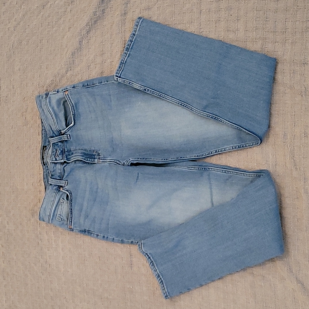Lee Jeans